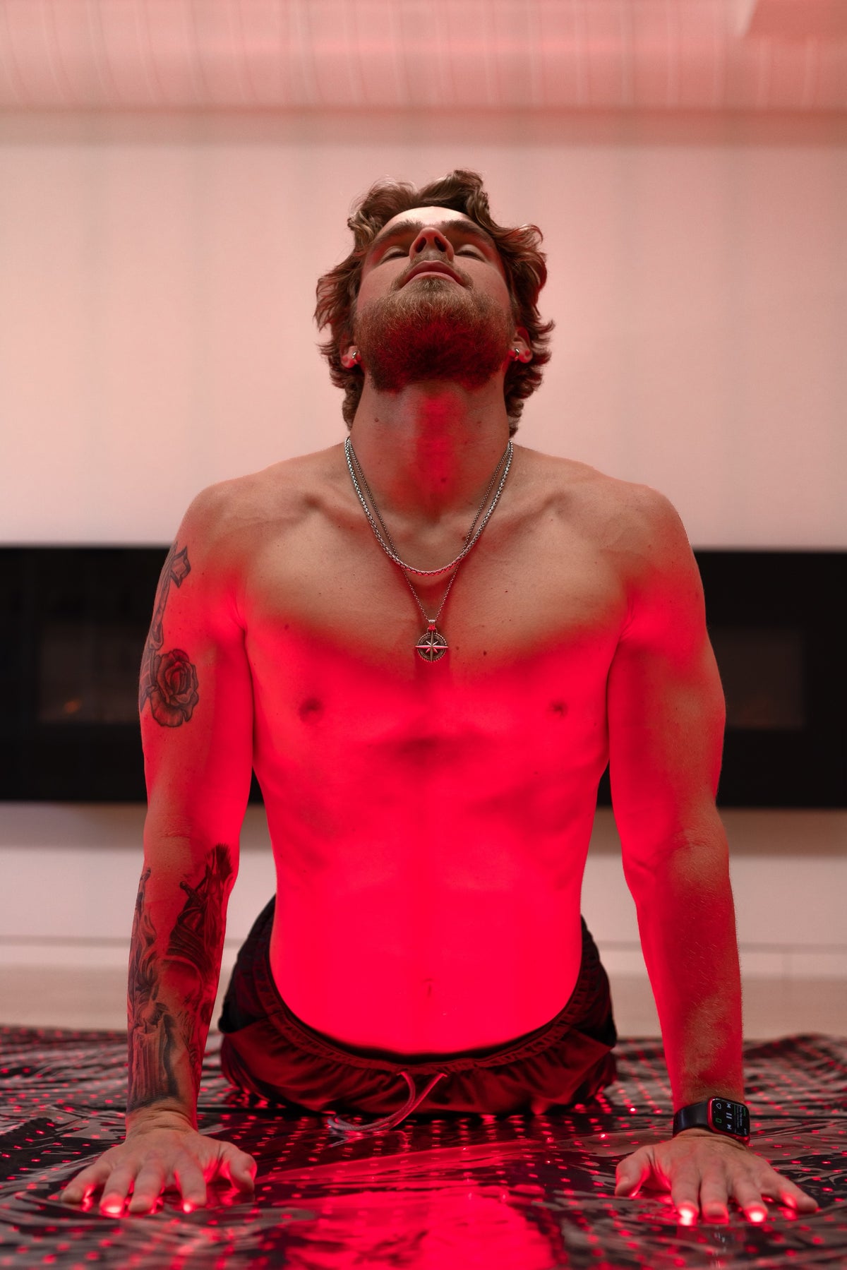 Cocoon's compact design makes it an essential item for anyone seeking portable red light therapy solutions.